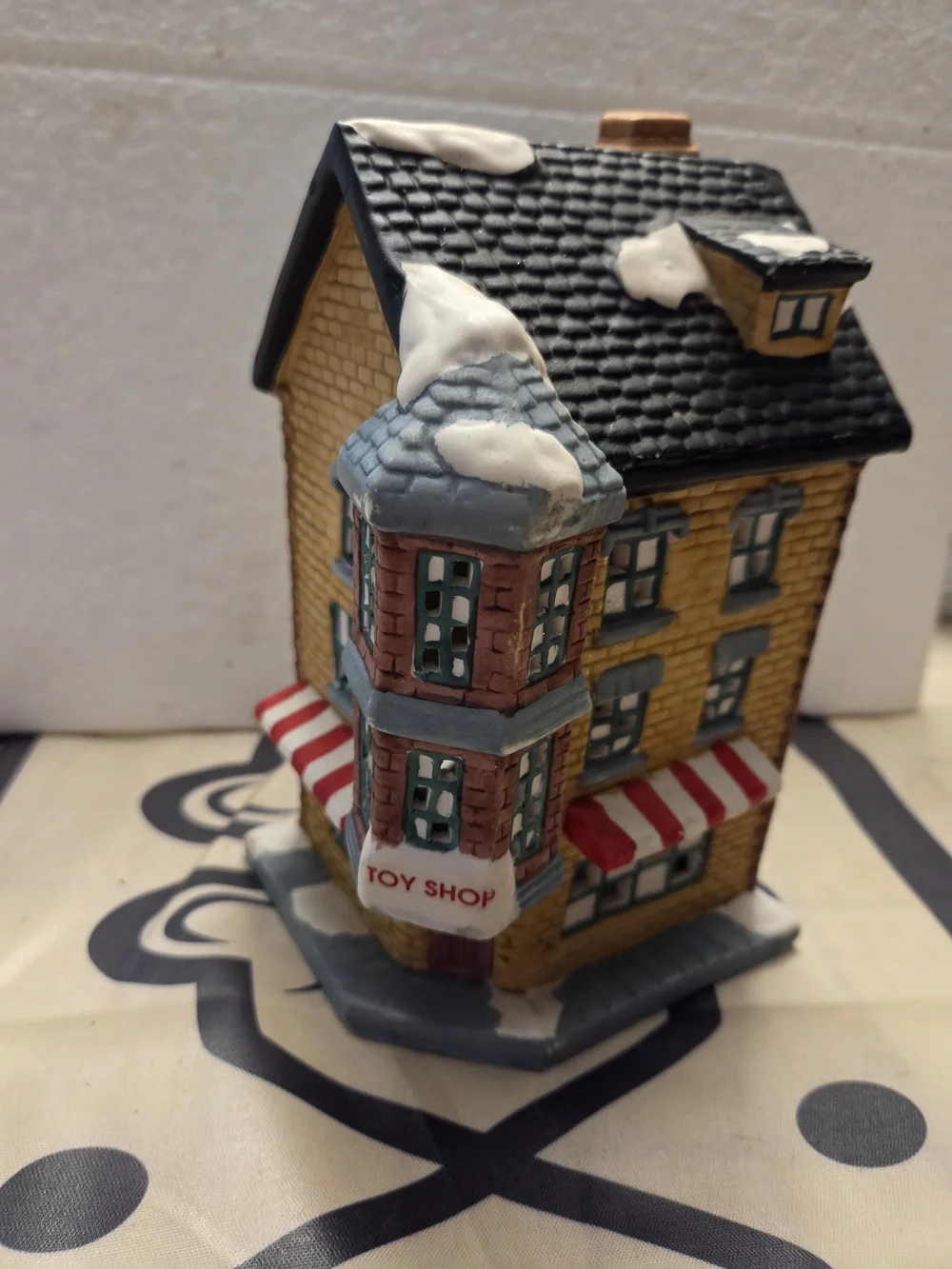 Holiday Toy Shop Decorative Village House - Collectible Lights Up
